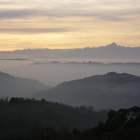 Casa Branzele Bed & Breakfast Trezzo Tinella Bagian luar foto