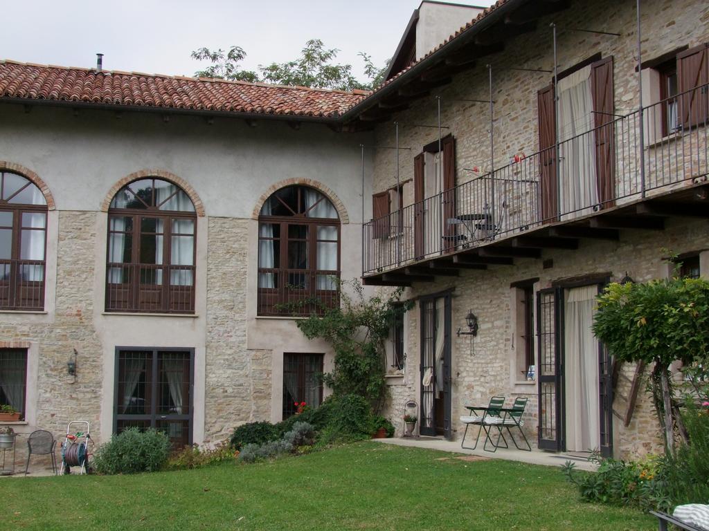 Casa Branzele Bed & Breakfast Trezzo Tinella Bagian luar foto