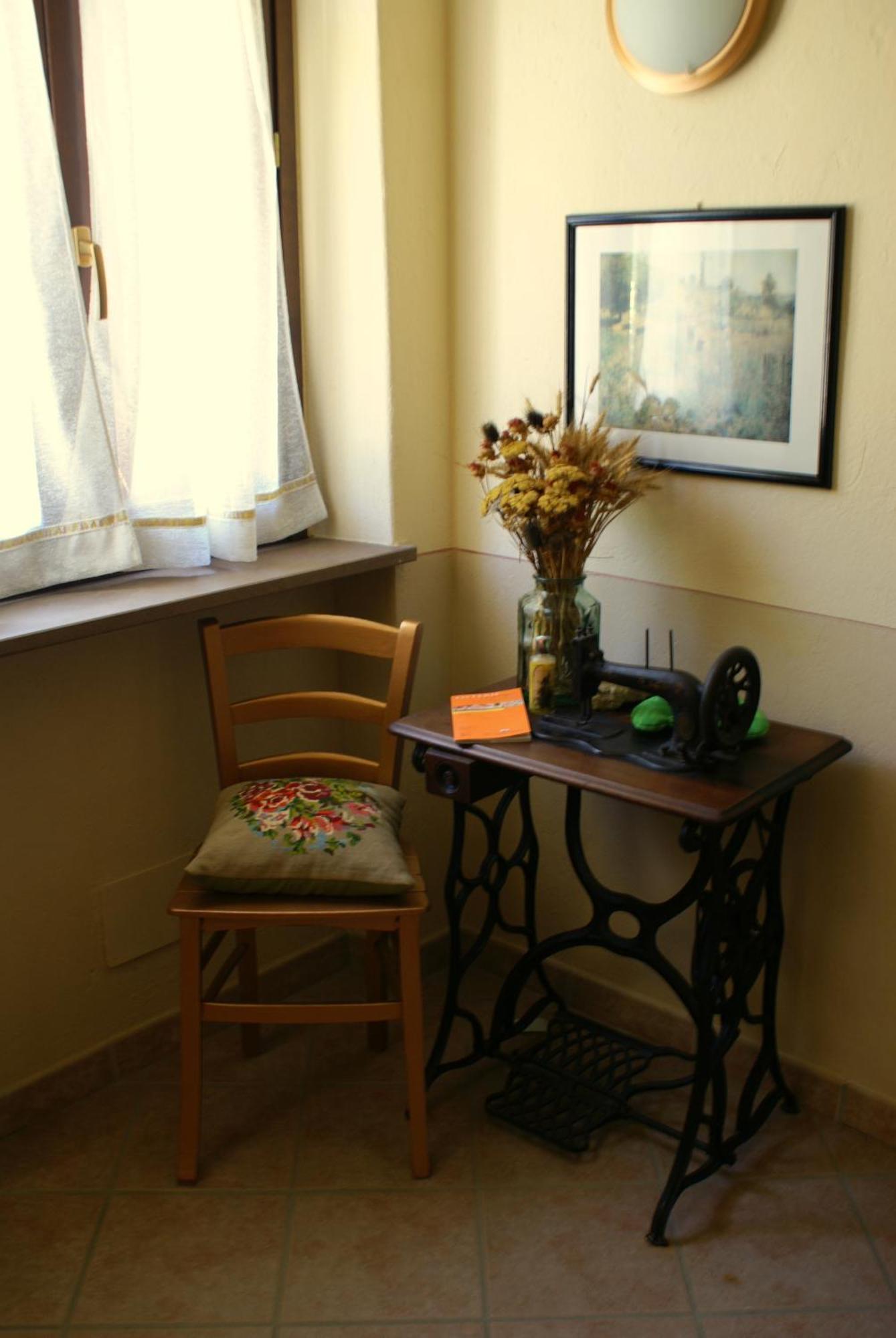 Casa Branzele Bed & Breakfast Trezzo Tinella Bagian luar foto