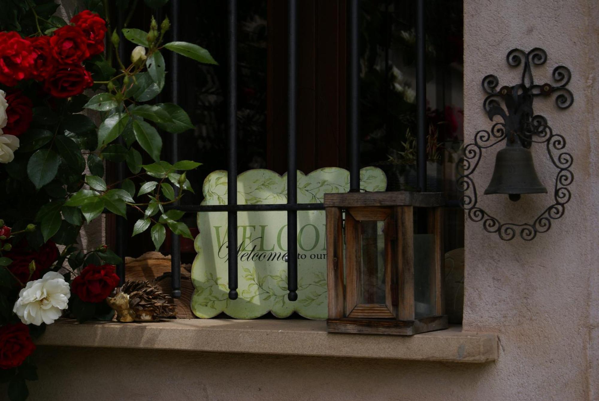Casa Branzele Bed & Breakfast Trezzo Tinella Bagian luar foto