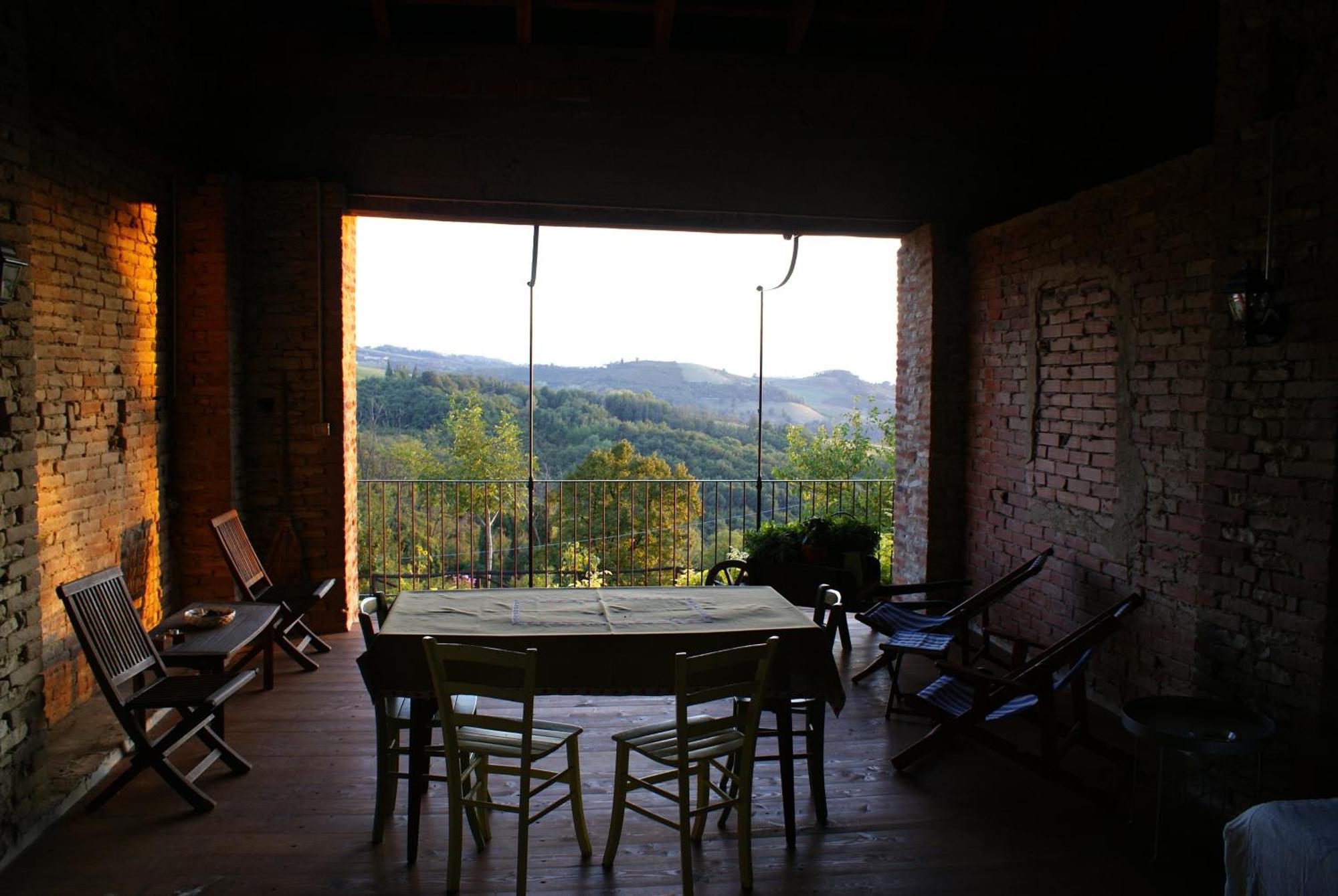 Casa Branzele Bed & Breakfast Trezzo Tinella Bagian luar foto