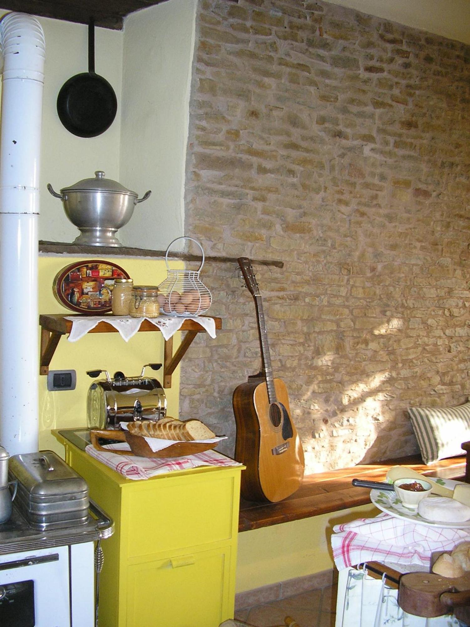 Casa Branzele Bed & Breakfast Trezzo Tinella Bagian luar foto