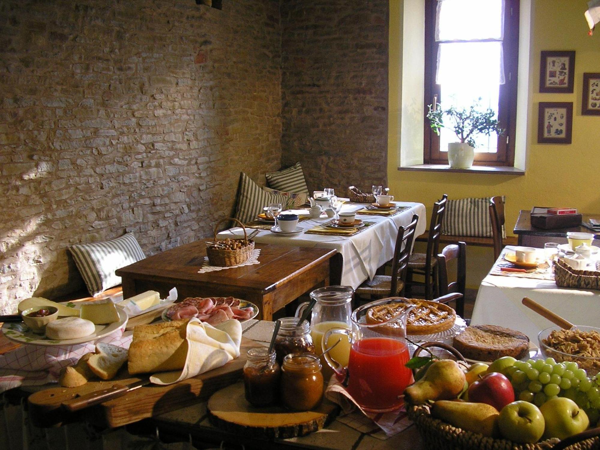 Casa Branzele Bed & Breakfast Trezzo Tinella Bagian luar foto